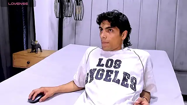 Snapshot of MattFiore chatting on 11-22-25, 11:53 MattFiore online show from 11-22-25, 11:53