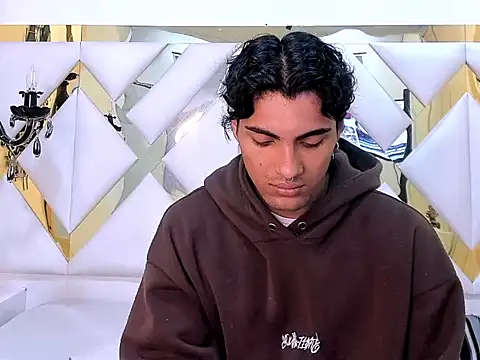 Snapshot of MattFiore chatting on 12-16-25, 11:59 MattFiore online show from 12-16-25, 11:59