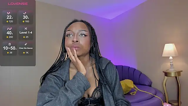 Midnight Bluee online show from 12-15-25, 07:40