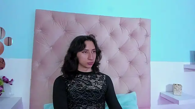 Snapshot of Charlothe_7 chatting on 11-14-25, 04:33 Charlothe 7 online show from 11-14-25, 04:33