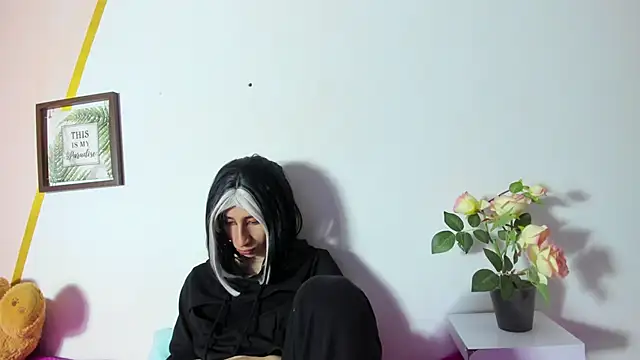 Charlothe 7 online show from 11-23-25, 04:01