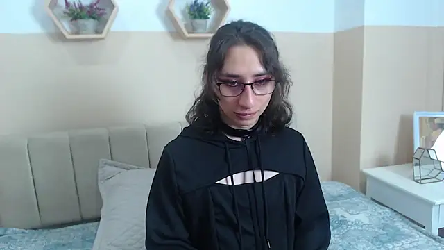 Charlothe 7 online show from 04-18-26, 04:00