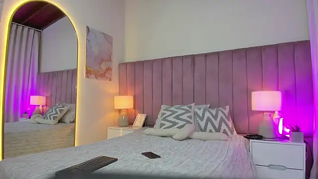 Valentino moretti online show from 03-18-26, 11:57