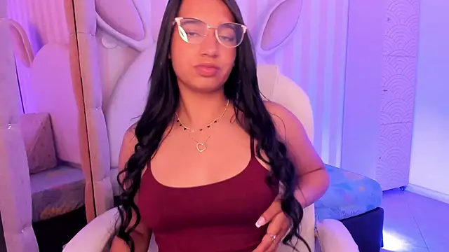 Snapshot of Tiana_bell chatting on 12-16-25, 03:55 Tiana bell online show from 12-16-25, 03:55