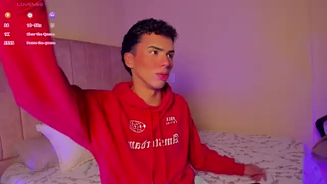 Snapshot of Seab_trooy chatting on 11-17-25, 05:35 Seab trooy online show from 11-17-25, 05:35