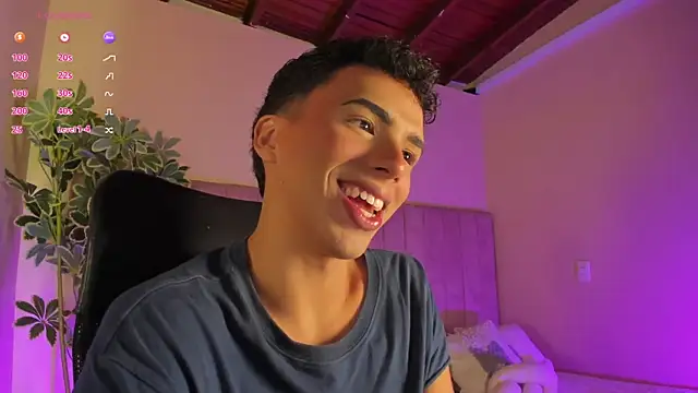 Snapshot of Seab_trooy chatting on 01-06-26, 04:16 Seab trooy online show from 01-06-26, 04:16