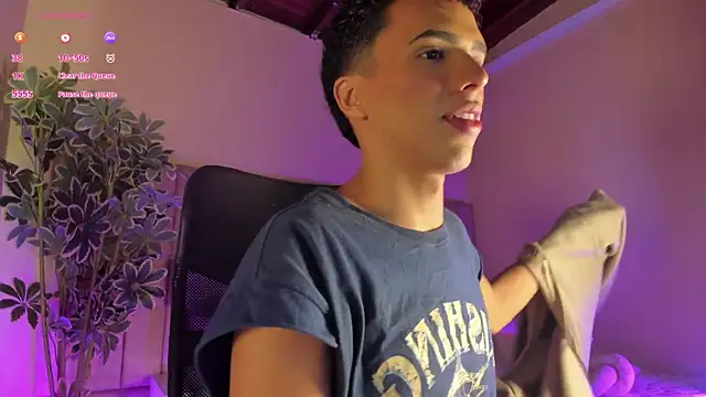 Snapshot of Seab_trooy chatting on 01-07-26, 11:23 Seab trooy online show from 01-07-26, 11:23