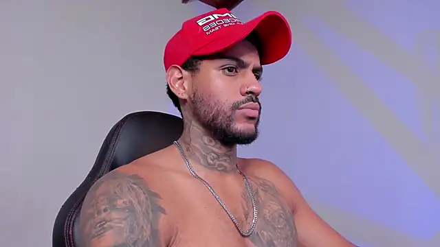 LuigiVitale 1 online show from 12-03-25, 01:35