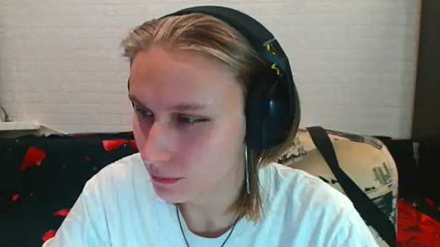 VerucaHalston online show from 11-20-25, 01:33