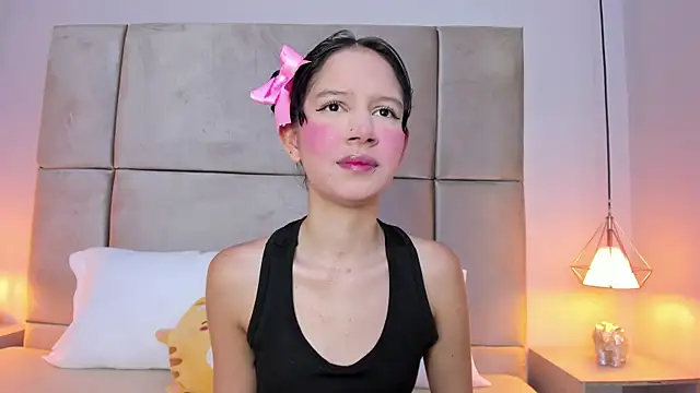 angelaG1 online show from 11-28-25, 08:33