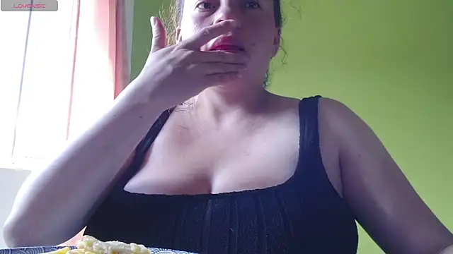Rouse hot  online show from 06-18-26, 06:34