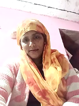 Snapshot of Pirvesh_singh chatting on 12-17-25, 09:10 Pirvesh singh online show from 12-17-25, 09:10