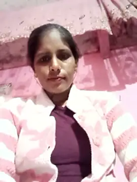 Snapshot of Pirvesh_singh chatting on 01-15-26, 06:44 Pirvesh singh online show from 01-15-26, 06:44