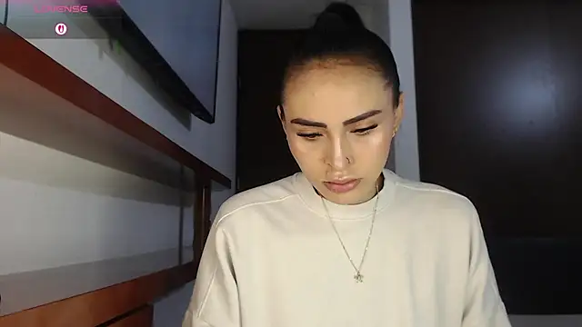 Snapshot of Linda__fiore chatting on 02-24-26, 06:00 Linda fiore online show from 02-24-26, 06:00