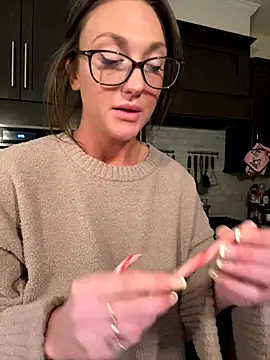 Snapshot of Ayybaebay chatting on 12-17-25, 05:57 Ayybaebay online show from 12-17-25, 05:57