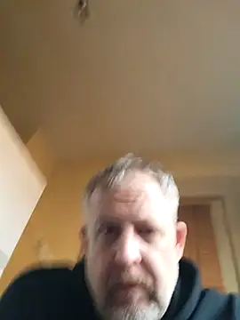 Snapshot of Mikey40wv chatting on 02-28-26, 04:41 Mikey40wv online show from 02-28-26, 04:41