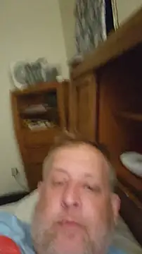 Snapshot of Mikey40wv chatting on 07-05-26, 07:37 Mikey40wv online show from 07-05-26, 07:37