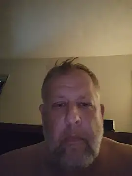 Snapshot of Mikey40wv chatting on 07-10-26, 11:29 Mikey40wv online show from 07-10-26, 11:29
