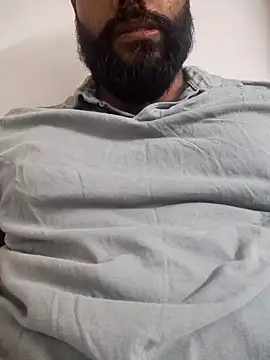 Snapshot of frolicme456 chatting on 01-06-26, 02:54 frolicme456 online show from 01-06-26, 02:54