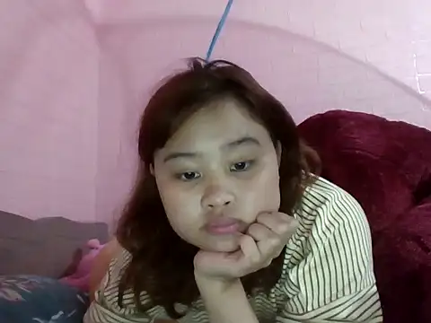 Snapshot of Lina8386 chatting on 11-17-25, 09:48 Lina8386 online show from 11-17-25, 09:48