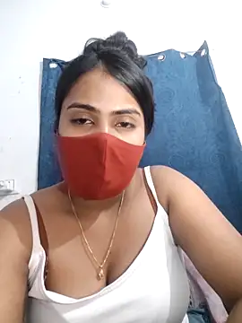 Snapshot of Red_Love_1 chatting on 03-16-26, 04:22 Red Love 1 online show from 03-16-26, 04:22