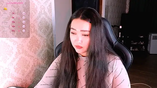 Emma Uilson online show from 04-18-26, 07:07