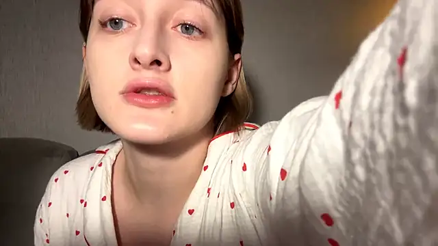 Emily lyy online show from 01-09-26, 06:31