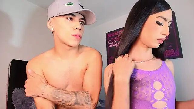 Snapshot of The_Sexy_Couple chatting on 11-24-25, 03:06 The Sexy Couple online show from 11-24-25, 03:06