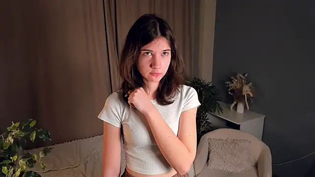 Snapshot of MarilynMun chatting on 11-25-25, 02:22 MarilynMun online show from 11-25-25, 02:22