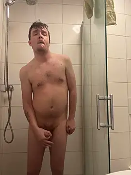 nicknicknick18112 online show from 04-02-26, 11:13