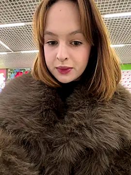 Snapshot of hani_obsessed chatting on 12-16-25, 10:09 hani obsessed online show from 12-16-25, 10:09