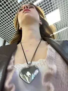 hani obsessed online show from 04-15-26, 10:22