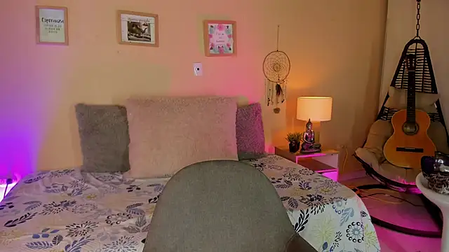 Snapshot of aghata_jackson_ chatting on 11-18-25, 02:54 aghata jackson online show from 11-18-25, 02:54