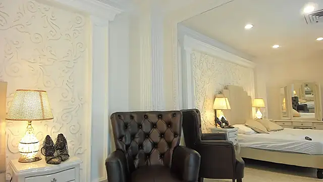 IvannaClaire online show from 12-04-25, 12:14