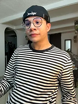 Snapshot of MarcoKostov chatting on 11-24-25, 02:33 MarcoKostov online show from 11-24-25, 02:33