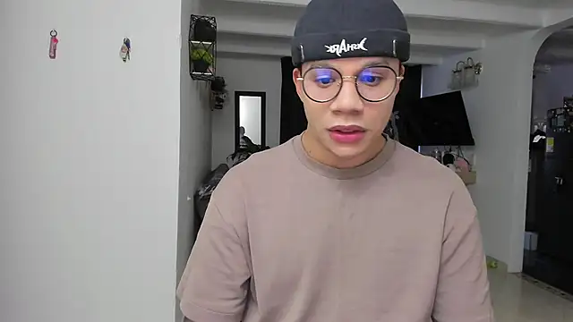 Snapshot of MarcoKostov chatting on 11-26-25, 10:22 MarcoKostov online show from 11-26-25, 10:22