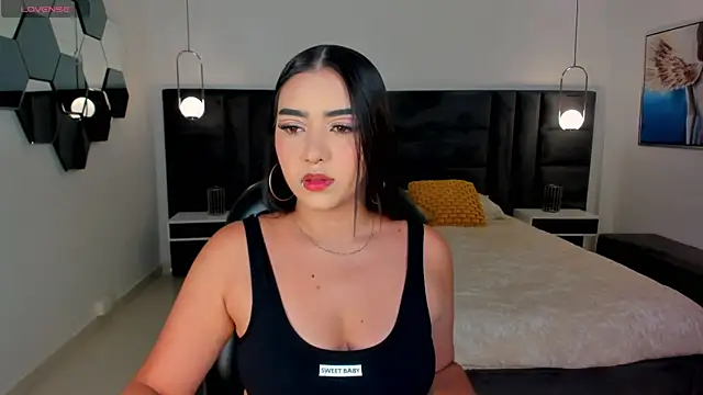 SophieLanne online show from 08-02-26, 04:22