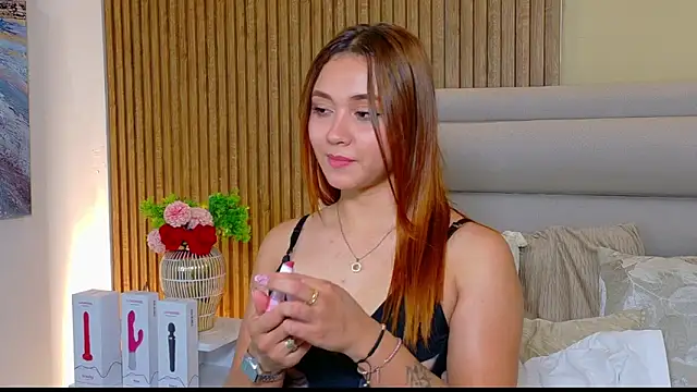 Snapshot of LondraBlush chatting on 05-11-26, 04:04 LondraBlush online show from 05-11-26, 04:04