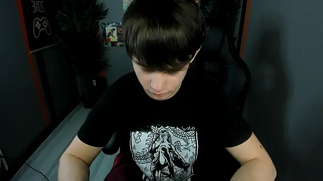 Snapshot of AlejandroEllias chatting on 03-06-26, 12:07 AlejandroEllias online show from 03-06-26, 12:07