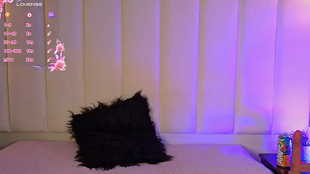 SharlotJones online show from 03-07-26, 09:01