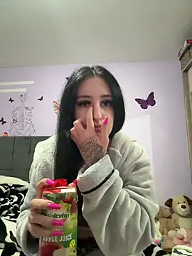 Snapshot of elenaalena chatting on 12-16-25, 07:41 elenaalena online show from 12-16-25, 07:41