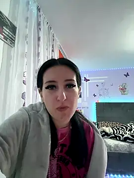 Snapshot of elenaalena chatting on 12-17-25, 06:36 elenaalena online show from 12-17-25, 06:36