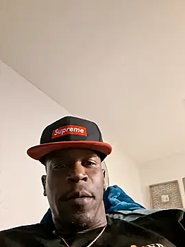 Snapshot of yourboy501withthebig1 chatting on 06-12-26, 04:33 yourboy501withthebig1 online show from 06-12-26, 04:33