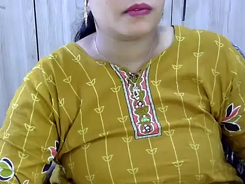 Snapshot of Muskan_Jha chatting on 03-25-26, 03:45 Muskan Jha online show from 03-25-26, 03:45