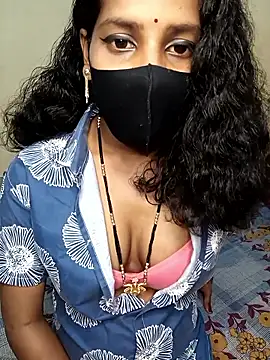 Snapshot of Desi_Hot_Queen chatting on 01-12-26, 06:29 Desi Hot Queen online show from 01-12-26, 06:29