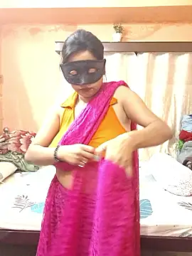 Snapshot of Cute-richa1 chatting on 02-01-26, 02:04 Cute-richa1 online show from 02-01-26, 02:04