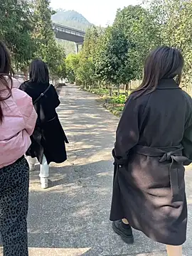 xiaoling2358 online show from 01-10-26, 04:47