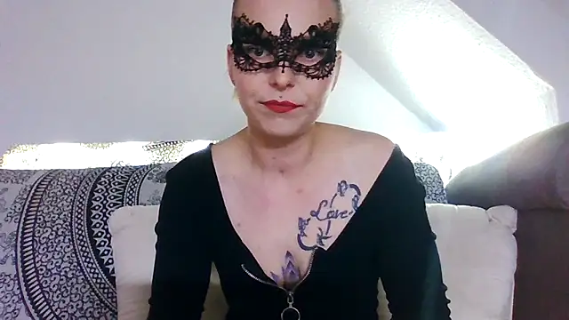 Snapshot of Vulva_Koenigin97 chatting on 11-19-25, 08:20 Vulva Koenigin97 online show from 11-19-25, 08:20