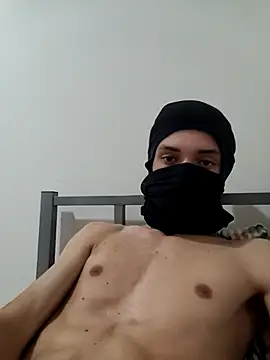 Snapshot of bnnzin chatting on 05-15-26, 03:46 bnnzin online show from 05-15-26, 03:46