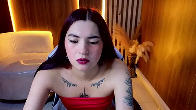 Snapshot of Peige_Tx chatting on 01-07-26, 01:02 Peige Tx online show from 01-07-26, 01:02